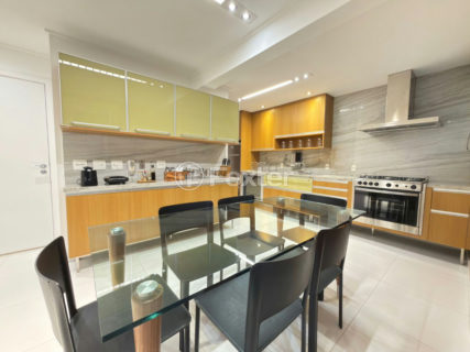 Image 38 - 1033662