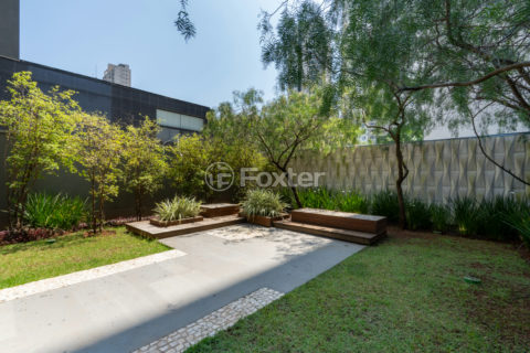 Image 35 - 1033664