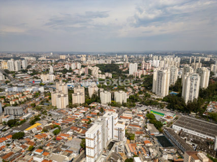 Image 44 - 1033665