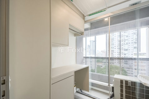 Image 40 - 1033675