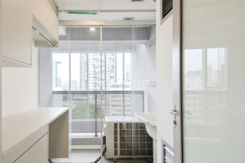 Image 41 - 1033675