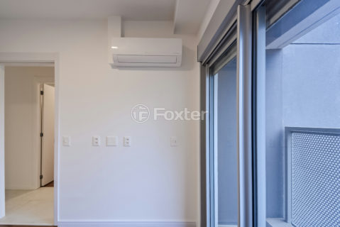 Image 33 - 1033675
