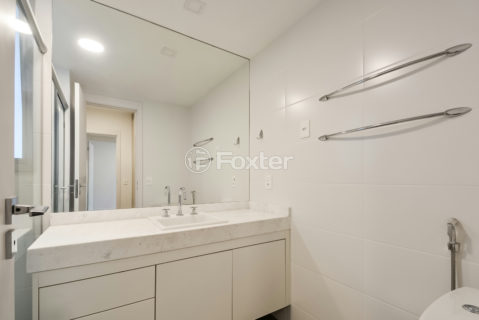 Image 31 - 1033675