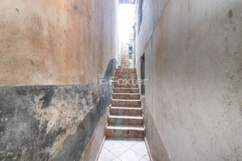 Image 44 - 1033681