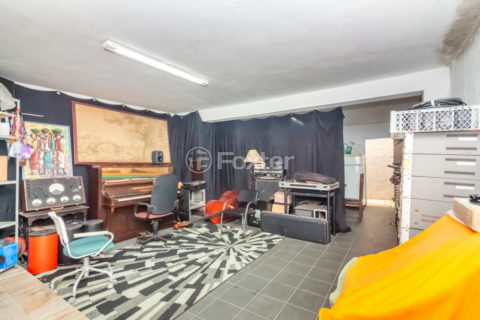 Image 35 - 1033683