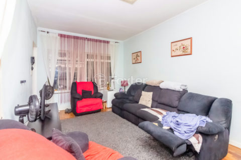 Image 8 - 1033683