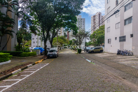 Image 20 - 1033687