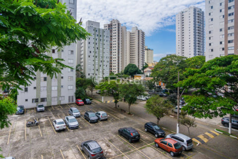 Image 11 - 1033687