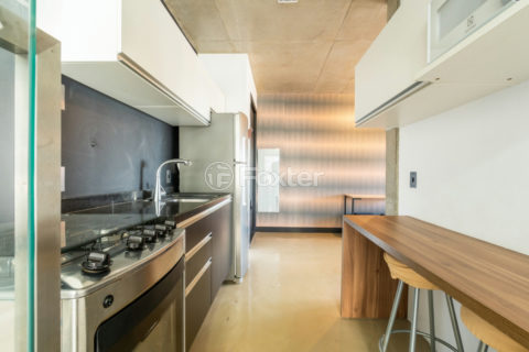 Image 43 - 1033688