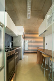 Image 42 - 1033688