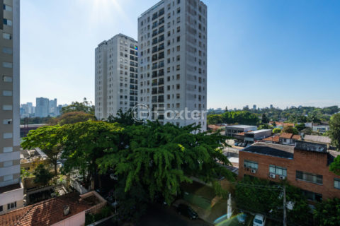 Image 21 - 1033688