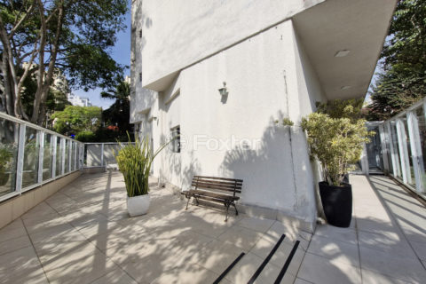 Image 32 - 1033691