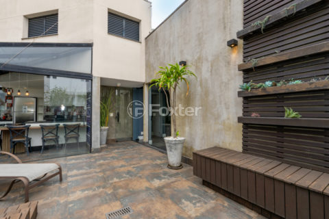 Image 42 - 1033693