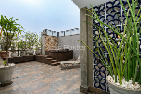 Image 45 - 1033693