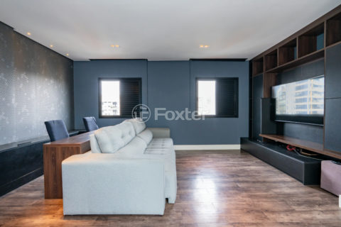 Image 37 - 1033693