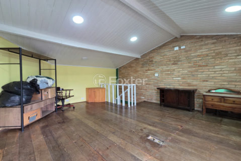 Image 7 - 1033697