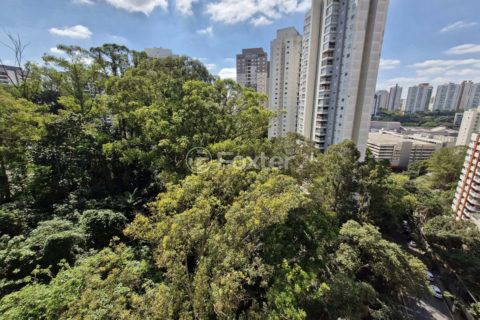 Image 52 - 1033701