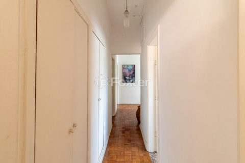 Image 32 - 1033703