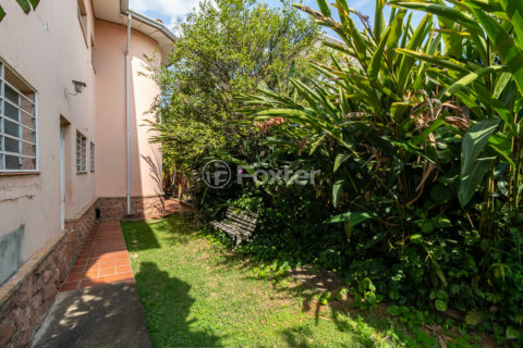 Image 8 - 1033703