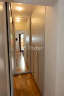 Image 38 - 1033705