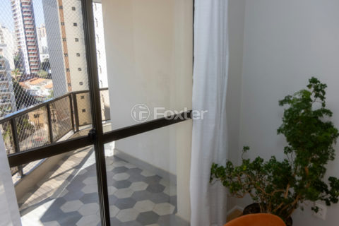 Image 9 - 1033705