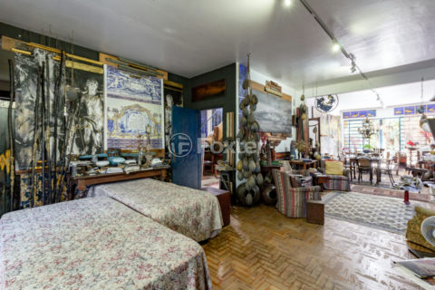 Image 4 - 1033713