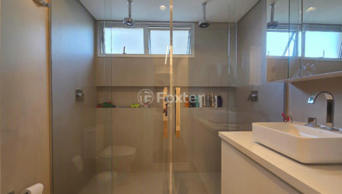Image 9 - 1033719