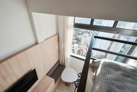Image 14 - 1033721
