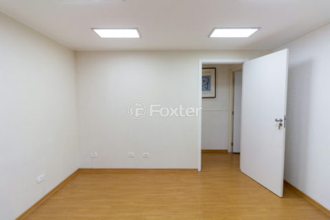 Image 3 - 1033730