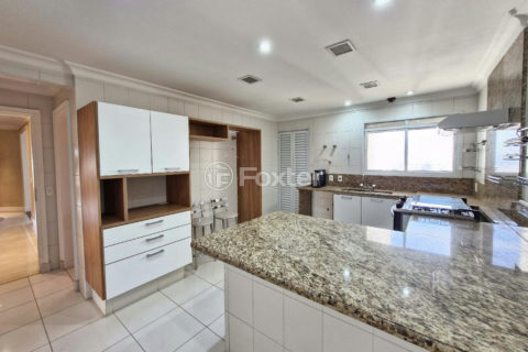 Image 33 - 1033731