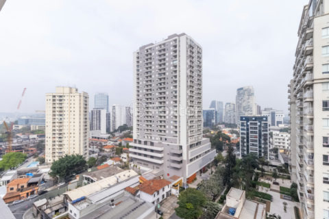Image 14 - 1033736