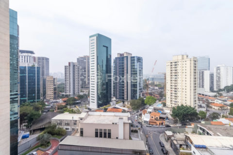 Image 18 - 1033736
