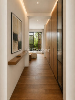 Image 30 - 1033739