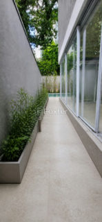 Image 22 - 1033739