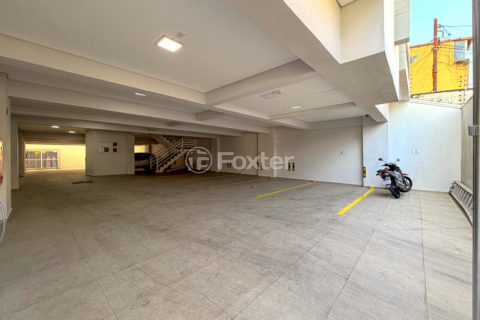 Image 29 - 1033742