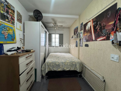 Image 35 - 1033744
