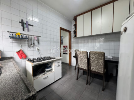 Image 30 - 1033744