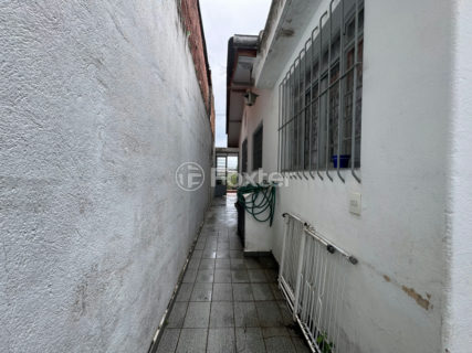 Image 22 - 1033744