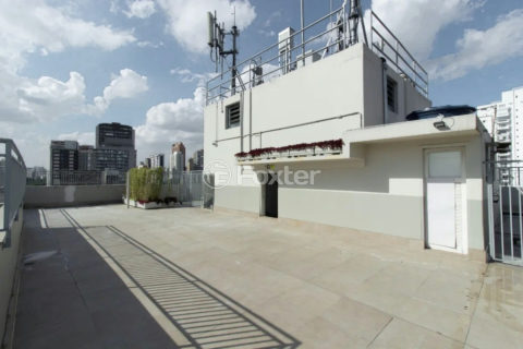 Image 32 - 1033746