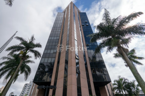 Image 27 - 1033748