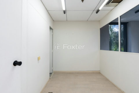 Image 7 - 1033748