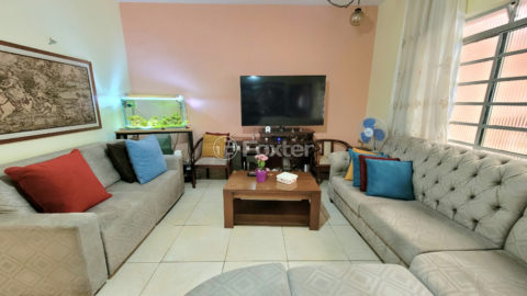 Image 4 - 1033758