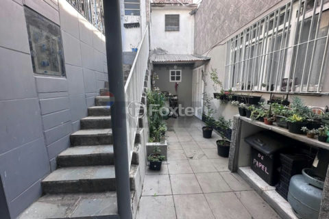 Image 6 - 1033761