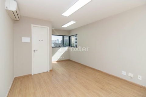 Image 11 - 1033762