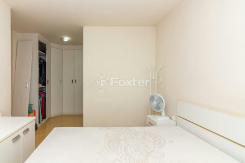 Image 9 - 1033763