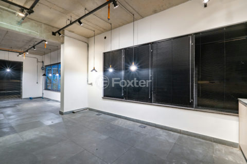 Image 4 - 1033765