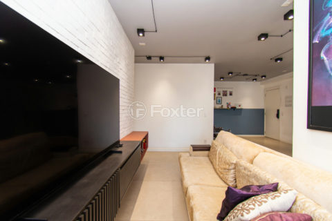 Image 11 - 1033768