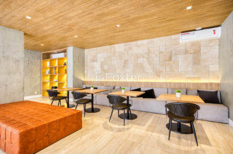 Image 42 - 1033768