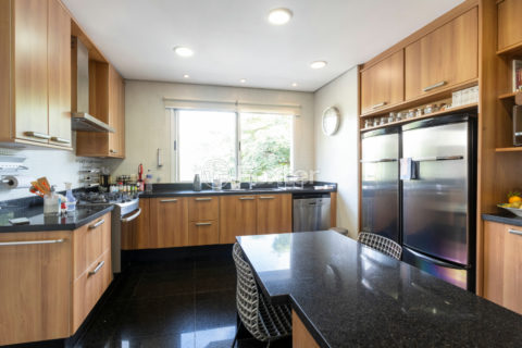 Image 37 - 1033776