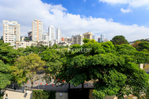 Image 32 - 1033776